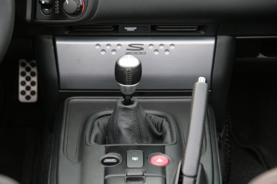  Honda S2000 2009 года  (фото 14 из 37)